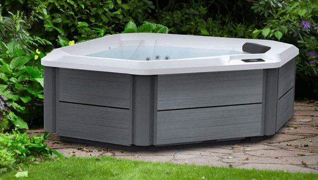 Jacuzzi opțiuni pentru curți